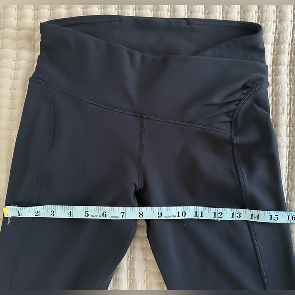 LULULEMON dark blue medium waist straight leg leggings size 4 - like NEW - Picture 8 of 10